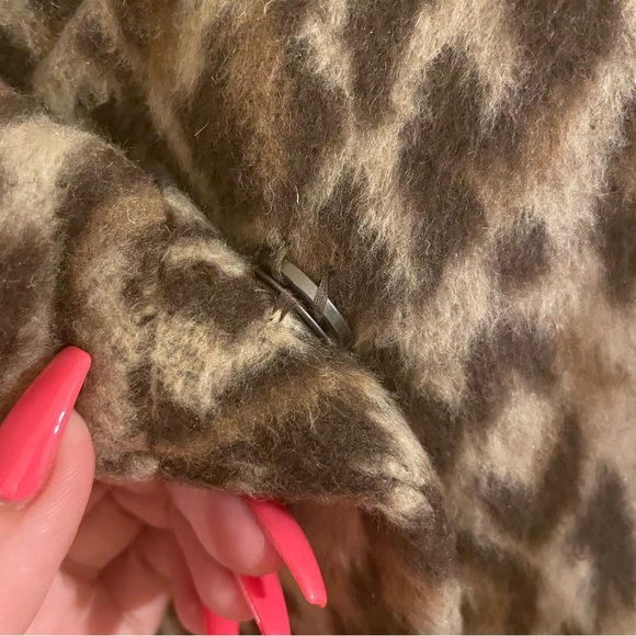 Chico's Cheetah Print Jacket Size: 3 - Only Worn Once! ☀️ Limited Edition ! - Picture 11 of 12